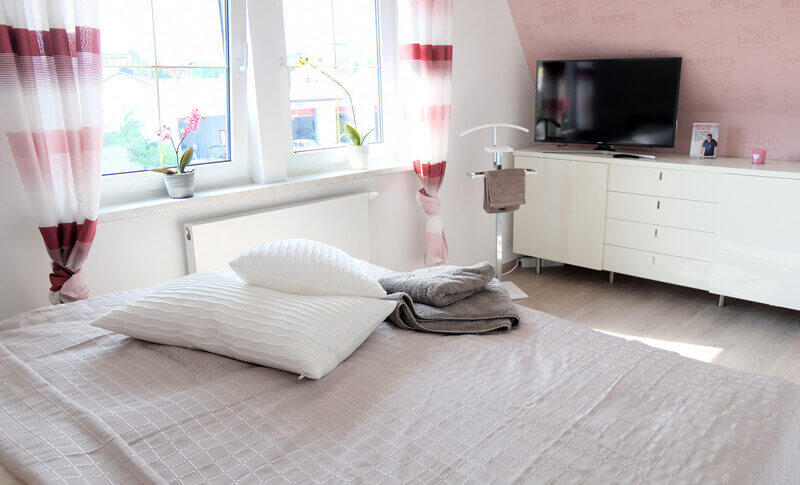 Schlafzimmer 01